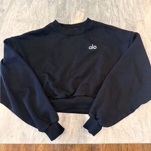 ALO Yoga Women's black Crew Accolade Sweatshirt- worn 1-2 times